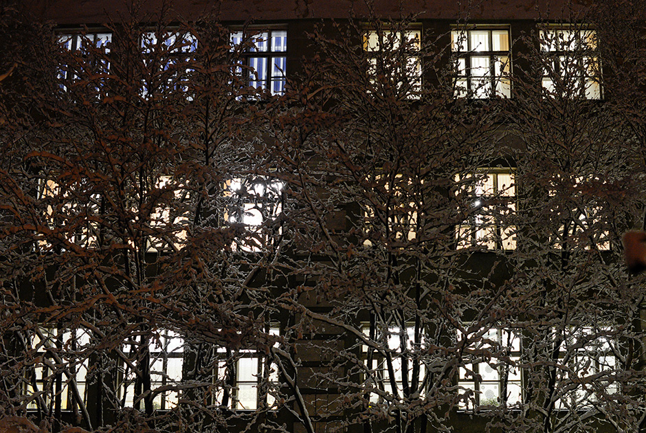 俄摄影师拍摩尔曼斯克极夜美景 宛如童话王国