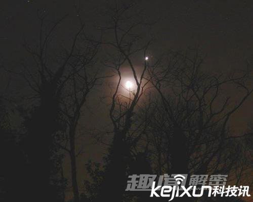 UFO频繁出现 外星人或以彗星做掩护