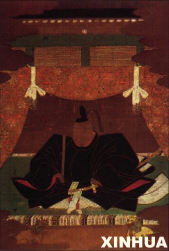 16世纪末，丰臣秀吉首次提出征服朝鲜、进占中国和印度、进而称霸亚洲的狂妄计划。和丰臣秀吉一样，德川家康也企图建立以日本为中心的封建主义国际秩序。这是德川幕府第一代将军德川家康的画像。 新华社发
