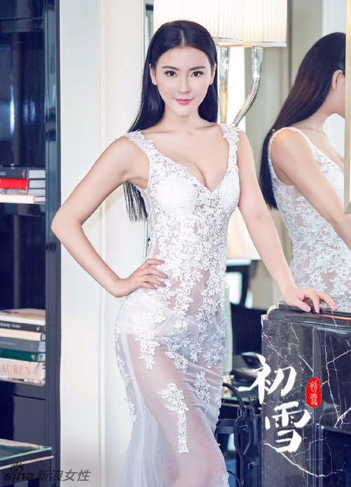 上交大女神吴丹性感美照集 前凸后翘魔鬼身材
