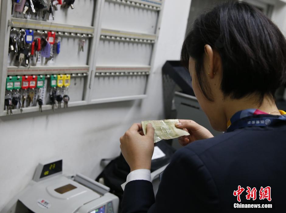 春运前夕北京地铁西红门站职工的一天