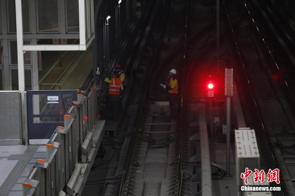 春运前夕北京地铁西红门站职工的一天