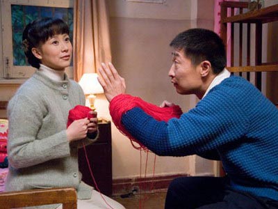 林永健扮演的王贵，憨厚中略带有一点傻气，他哄着老婆，包容老婆，是一个疼爱老婆好男人。