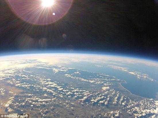 流浪行星不流浪!科学家发现流浪行星绕恒星运行