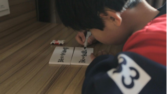 玩出高格调 熊孩子造太阳升太空圆梦