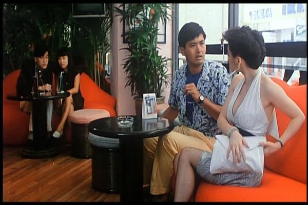 看过李连杰妻子利智，你才知道什么叫做&ldquo;肤白貌美腰子细&rdquo;！