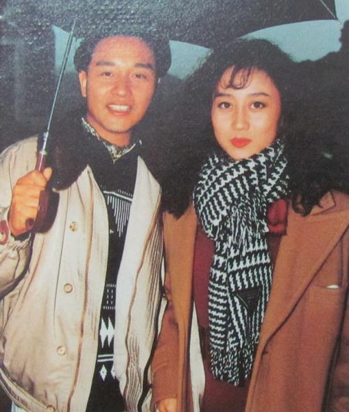 看过李连杰妻子利智，你才知道什么叫做&ldquo;肤白貌美腰子细&rdquo;！