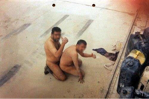 美军虐囚照片：场面触目惊心