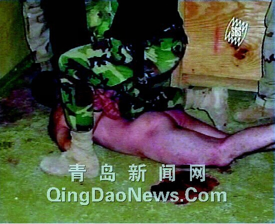 美军虐囚照片：场面触目惊心