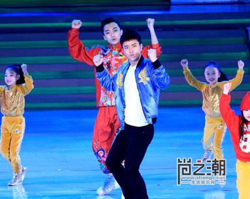 2016北京卫视春晚甜馨高烧遗憾缺席 贾乃亮单独上阵