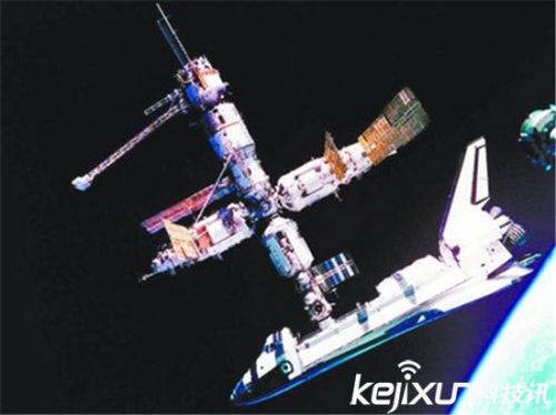 不明飞行物上现外星男婴 外星人存在不容置疑