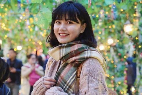 成都女孩酷似高圆圆 引市民围观(图)
