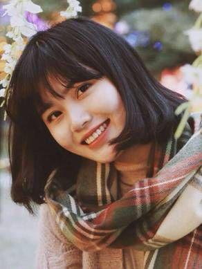 成都女孩酷似高圆圆 引市民围观(图)