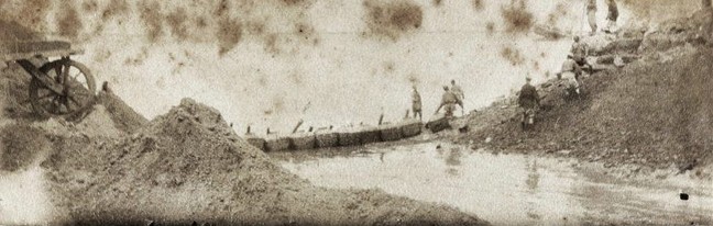 1894年，牛庄(或营口)，拆毁船坞