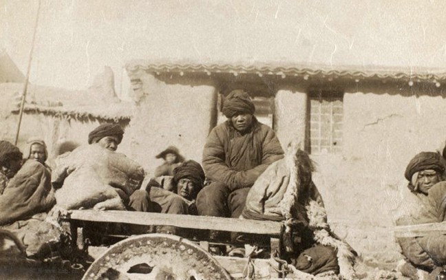 1895年，田庄台附近，送往红十字医院的伤员