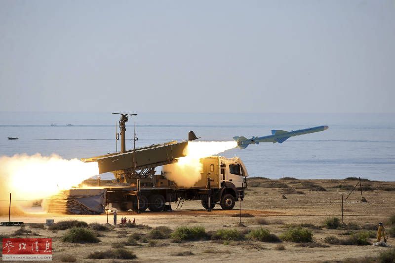 伊朗军演混搭武器秀:仿中国C-802导弹出尽风头
