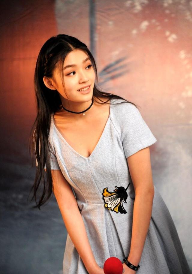 她们把最美的自己，都给了同一个男人