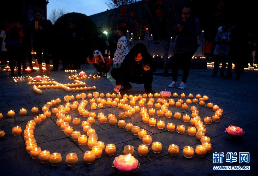 西安燃灯法会祈福新春-千龙网·中国首都网