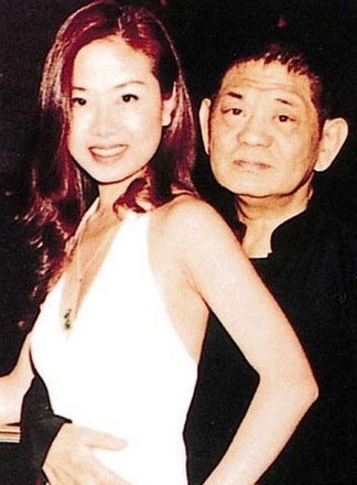 盘点女星与干爹过往秘事：曾同床50次(图)