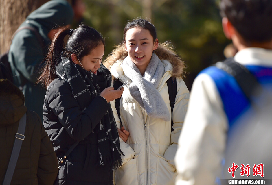 北影艺考日 美颜遍布校园