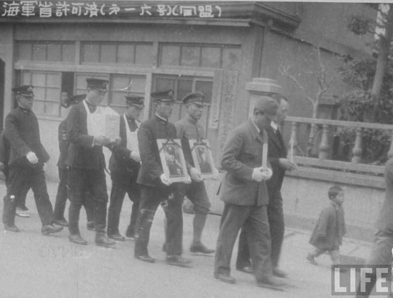 1945年日本战败时的场景 【17】