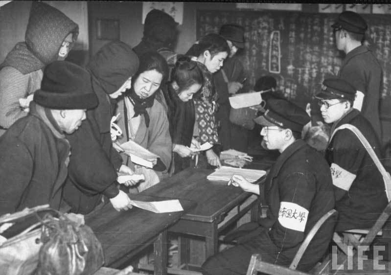为战争服务的日本学生