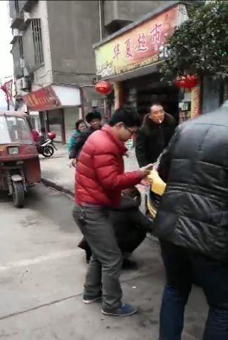 四川发生离奇车祸