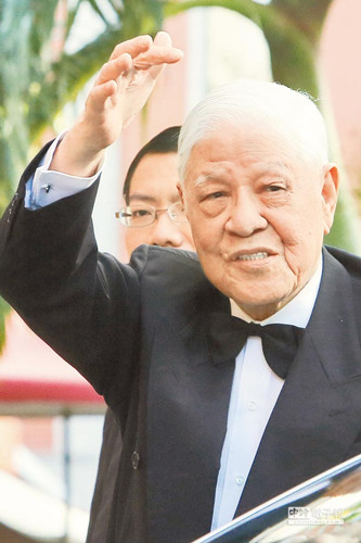 李登辉宣称“钓鱼岛不属台湾”台湾渔民怒批走狗