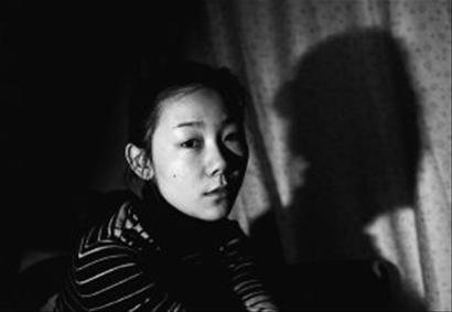 90后女研究生当“臀模” 曲线完美引热议