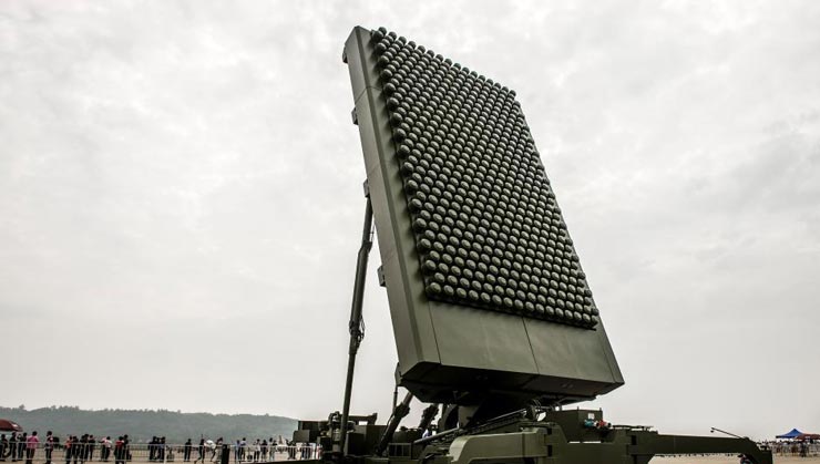 专家:中国米波雷达可使F-22现身 空警-2000与