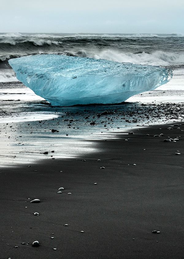 黑色水晶世界！来看冰岛杰古沙龙冰川湖奇幻美景！