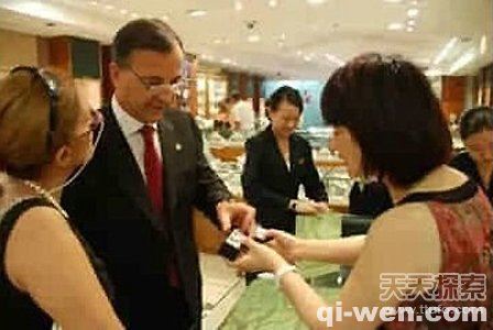 世界上最奇葩的8个高薪工作:去迪拜捡垃圾(3)-