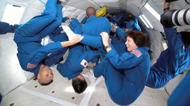 重力突然消失会怎样：宇宙一切事物不再有意义