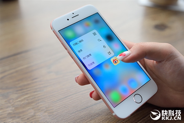 原来微软早有了3D Touch：爆裂式磁贴