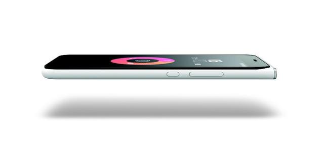 苹果前CEO操刀推出新手机 外形有点像iPod