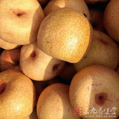 梨具有清热利尿、润喉降压、清心润肺、镇咳怯痰、止渴生津的作用
