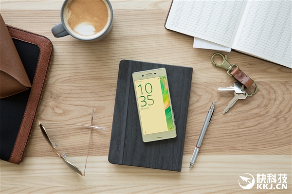 最美5寸手机！索尼Xperia X售价曝光：咋舌