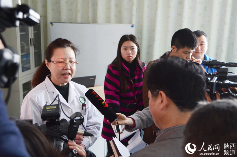 第四军医大学唐都医院妇产科生殖医学中心主任王晓红接受媒体采访