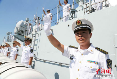 中国海军第21批护航编队结束访柬启程回国