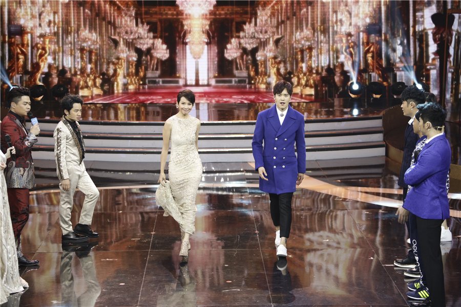 蔡少芬和高云翔走秀