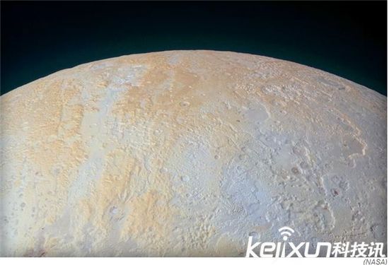 NASA最新高清照片：冥王星北极长这样