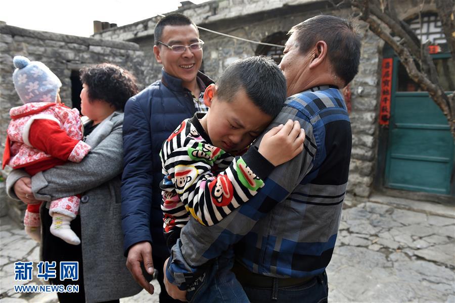 （城乡热点）（2）“留守村庄”：热闹过后回归平静