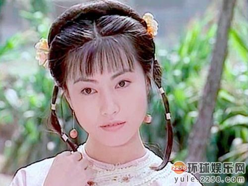“同班不同命”北电96级12位美女现状：赵薇变富豪李佳嫁靳东