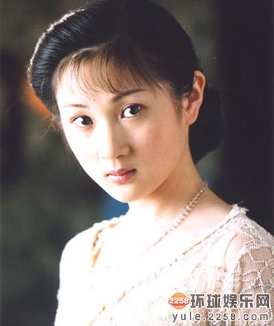 “同班不同命”北电96级12位美女现状：赵薇变富豪李佳嫁靳东
