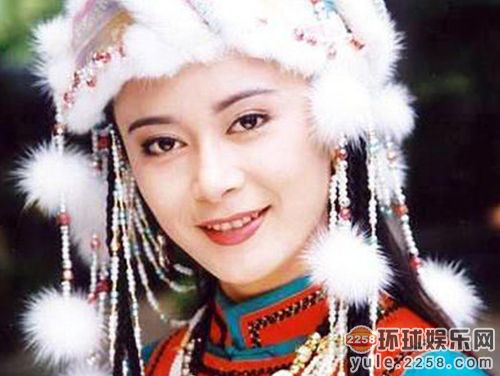 “同班不同命”北电96级12位美女现状：赵薇变富豪李佳嫁靳东