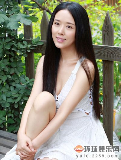 “同班不同命”北电96级12位美女现状：赵薇变富豪李佳嫁靳东