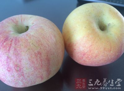 吃水果削皮是很多人都有的习惯