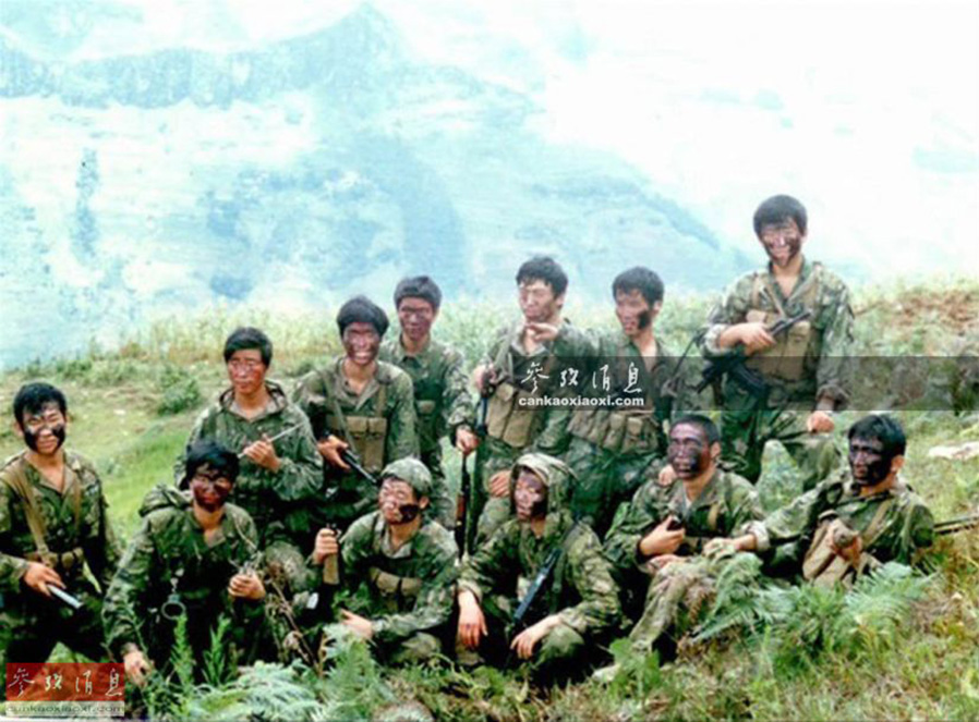 铁打的中国侦察兵!竹签穿腿忍痛战斗-千龙网·