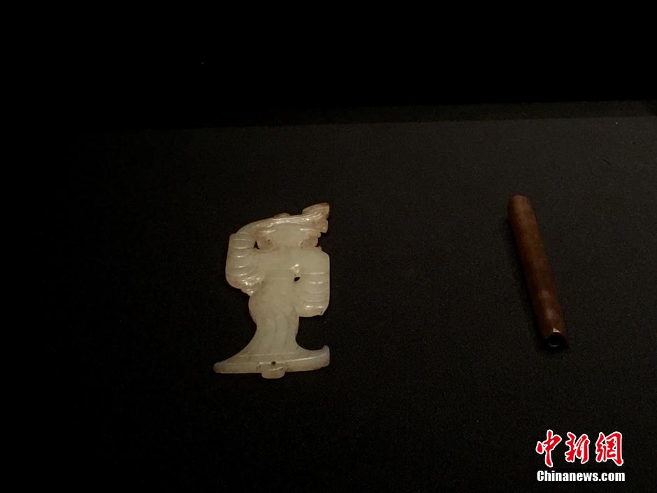 海昏侯墓文物北京展出 刻字玉印证实墓主人身份