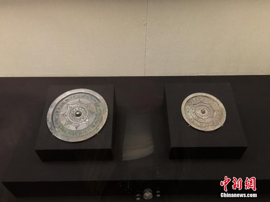 海昏侯墓441件文物亮相北京 青铜制品精美繁复